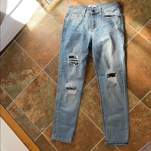 Abound sequin patch boyfriend jeans crop size 24